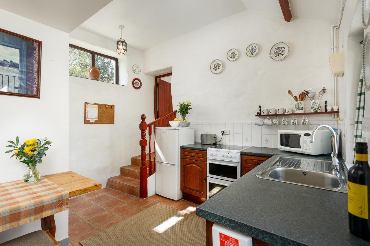 The Snug At Cornish Barn Holidays Труро Экстерьер фото